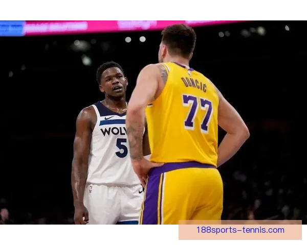 詹姆斯背靠背三双创历史新高 与东契奇赛后熊抱激情庆祝